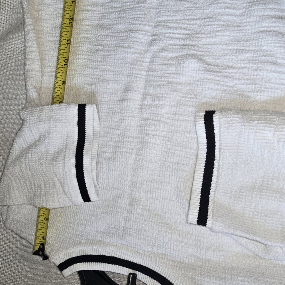 Ann Taylor Sz. XS White Textured Short Sleeve Top with Black Trim Preppy Casual - Picture 8 of 12